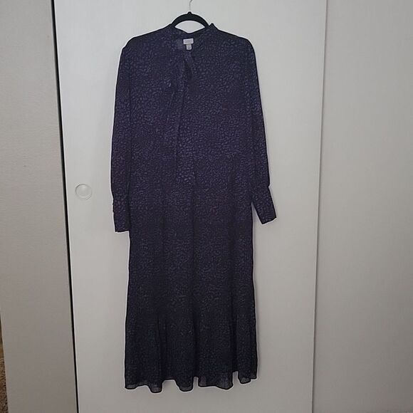 Pleated midi dress with bow tie - Picture 3 of 6